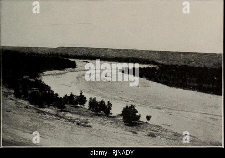 . Les formations de badlands de la région des Black Hills. La géologie, la géologie, les Vertébrés fossiles stratigraphiques ;,. Photographie par O'Harra, 1909. La figure 1. Wagon à White River Bridge près de l'intérieur.. Photographie par O'Harra, 1899. La figure 2. Près de l'embouchure de la rivière Cheyenne Sage Creek.. Veuillez noter que ces images sont extraites de la page numérisée des images qui peuvent avoir été retouchées numériquement pour plus de lisibilité - coloration et l'aspect de ces illustrations ne peut pas parfaitement ressembler à l'œuvre originale.. O'Harra, Joseph C. (Joseph Cisney), 1866-1935. Rapid City, S. D. [le journal] Banque D'Images