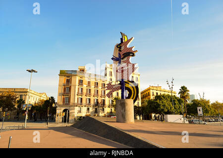 Barcelone, Espagne - 20 NOVEMBRE 2015 : les rues de Barcelone. Barcelone est une ville sur la côte du nord-est de l'Espagne, capitale de la Catalogne et de l'Espagne s Banque D'Images