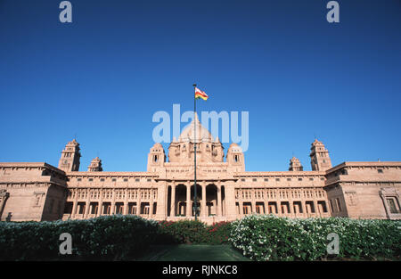 Légende : Jodphur, Rajasthan, Inde - avril 2003. Jodphur le Palais Royal, l'Umaid Bhawan - construit au cours de la première moitié du xxe siècle, le palais est Banque D'Images