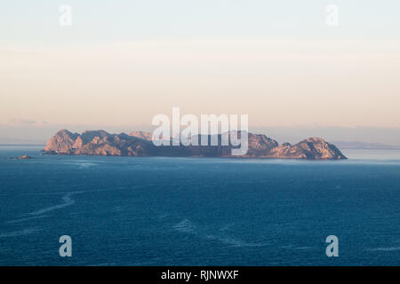 Vue panoramique sur les îles Cies situé dans la province de Pontevedra en Espagne Banque D'Images