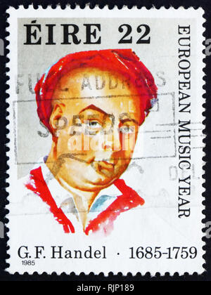 Irlande - circa 1985 : timbre imprimé dans l'Irlande montre George Frideric Handel, compositeur, circa 1985 Banque D'Images