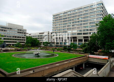 St Thomas' Hospital est un grand hôpital d'enseignement de l'ENM dans le centre de Londres, Angleterre. Le National Health Service (NHS) est le service public de santé au Royaume-Uni. Créé en 1948 Banque D'Images