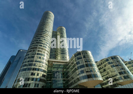 Coeur Défense est un gratte-ciel de la Défense, le quartier des affaires de grande hauteur à l'ouest de Paris c'est un édifice à l'espace au sol plus en Europe Banque D'Images