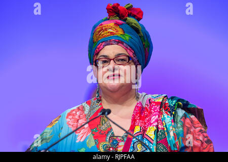 Camila Batmanghelidjh de Kids Company prend la parole lors de la conférence de l'écrou à Brighton le 19 avril 2014. Banque D'Images