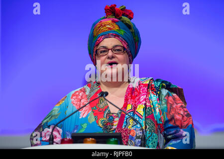 Camila Batmanghelidjh de Kids Company prend la parole lors de la conférence de l'écrou à Brighton le 19 avril 2014. Banque D'Images