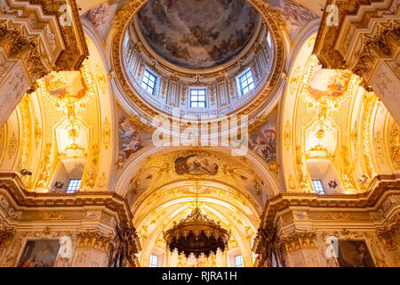 Bergame, Italie - Jan 25, 2019 - à l'intérieur intérieur de la cathédrale en Citta Alta, Cattedrale di Bergamo, une cathédrale catholique romaine de peintures et décoration Banque D'Images