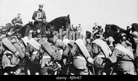 Le Tsar Nicolas II de Russie troupes bénit au début de la Première Guerre mondiale 1914 Banque D'Images