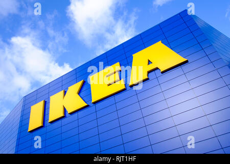 Londres, Royaume-Uni. 7 février 2019. Meubles et articles ménagers suédois IKEA société ouvre son nouveau magasin à Greenwich, au sud-est de Londres. Le nouveau magasin devient le quatrième à être ouvert dans la région de London et est réputé pour être le plus respectueux de la vente à travers le Royaume-Uni. Credit : Mark Phillips/Alamy Live News Banque D'Images