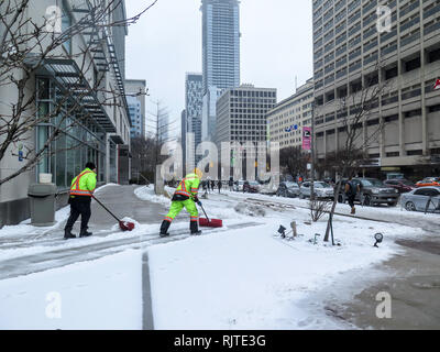 Les barbotines glacées en hiver dans les rues de Toronto,Ontario,Canada Banque D'Images