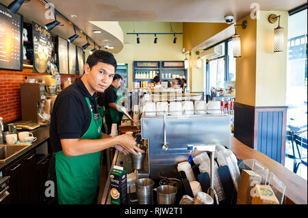 PATTAYA, THAÏLANDE - 20 février, 2016 : l'intérieur du Starbucks café. Starbucks Corporation est une société mondiale de café et café, base de la chaîne Banque D'Images
