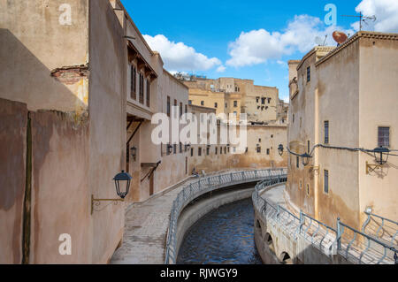 Vue de l'ancienne médina de Fès Fes El Bali ( ). La ville ancienne et la plus ancienne capitale du Maroc. L'une des villes impériales. Banque D'Images