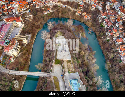 Vue aérienne du Monument de l'Assenevtci Kings à Veliko Tarnovo, Bulgarie, patrimoine national, les quatre rois bulgare Banque D'Images