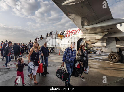 Istanbul, Turquie - 30 Sep 2018. Les passagers venant de la Pegasus avion à l'aéroport Sabiha Gokcen (SAW). Banque D'Images