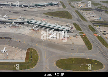 Singapour - 04 NOVEMBRE 2015 : Vue aérienne de l'aéroport de Changi. L'aéroport Changi de Singapour est le principal aéroport civil de Singapour, et l'un des g Banque D'Images