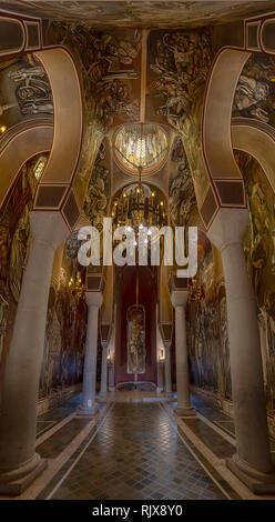 Intérieur de l'Église orthodoxe du Patriarche à l'intérieur de la forteresse de tsarevets, Veliko Tarnovo, Bulgarie. Cathédrale Patriarcale de la Sainte Ascension de Dieu Banque D'Images