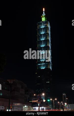 Taipei, Taiwan - le 5 septembre 2018 : Taipei 101, connu sous le nom de Taipei World Financial Center le soir. Vue gratte-ciel de Taipei Xinyi District de c Banque D'Images