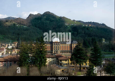 Italie, Lombardie, S. Pellegrino terme, Gran Kusaal palazzina liberté progettata dall'arch. Romolo Squadrelli Banque D'Images