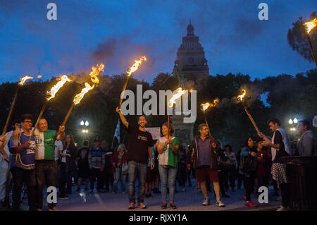 La place principale de la ville de Rosario en Argentine manifestation de protestation contre la hausse des tarifs et des coupes dans les retraites et les salaires en janvier 2019 Banque D'Images
