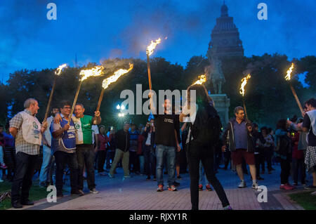 La place principale de la ville de Rosario en Argentine manifestation de protestation contre la hausse des tarifs et des coupes dans les retraites et les salaires en janvier 2019 Banque D'Images