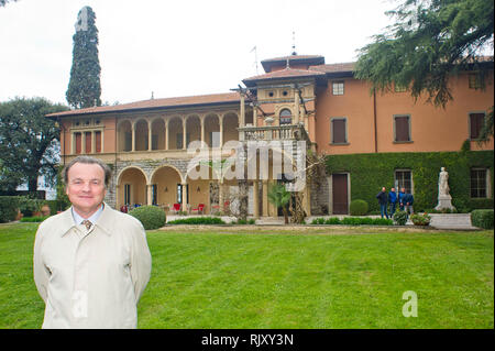 L'Italie, la Lombardie, l'ISEO (BS) Lago d'Iseo, Pietro Gussalli Beretta, dans le jardin de la villa sur l'île de S. Paolo Banque D'Images