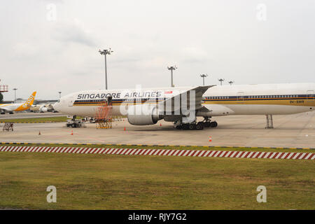Singapour - 04 NOVEMBRE 2015 : vue sur l'aéroport à l'aéronef. L'aéroport Changi de Singapour est le principal aéroport civil de Singapour, et l'un des t Banque D'Images