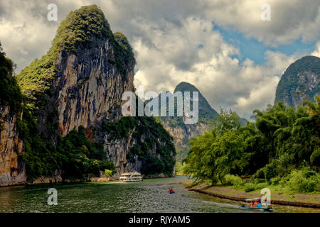 Croisière sur la rivière li à Guilin, Chine Banque D'Images