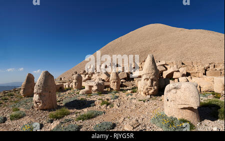 Tête de la statue de gauche, Antiochus, Zeus, la Commagène, Apollo, Herekles & Eagle , Terrasse ouest, le Mont Nemrut Dagi Nemrud ou Banque D'Images