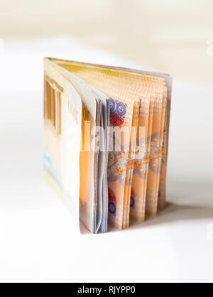 L'argent du Nigeria - une liasse de 1000 et 500 naira note mélangés Banque D'Images