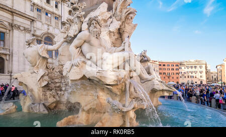 Fontana dei Quattro Fiumi dans Piazza Navona à Rome, Italie Banque D'Images