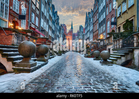 Rue Mariacka à Gdansk, belle vue, pas de gens d'hiver Banque D'Images