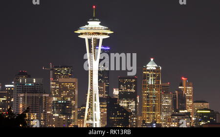 Seattle, Washington, USA - 17 Avril 2015 : toits de Seattle et la tour Space Needle Banque D'Images