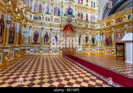 Sviiajsk, Tatarstan, Russie - le 10 juin 2018 : Intérieur de la cathédrale de l'icône de la Mère de Dieu "joie de tous ceux qui la tristesse' (1906) sur Sviiajsk j Banque D'Images