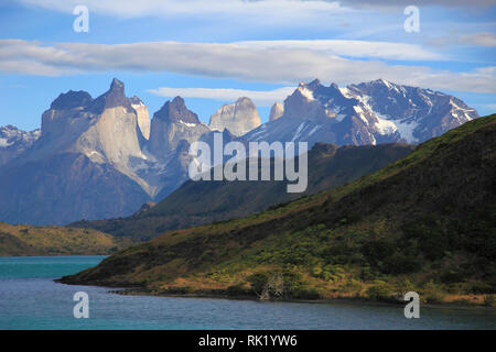 Le Chili, Magallanes, Torres del Paine, parc national, Cuernos del Paine, Rio Paine, Banque D'Images