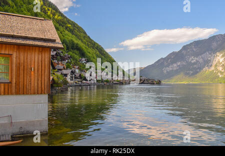 La belle ville de Hallstatt au printemps Banque D'Images