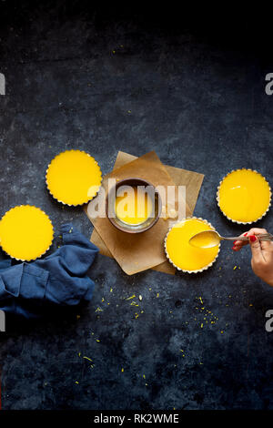 Des plats sans gluten tarte au citron Meyer Banque D'Images