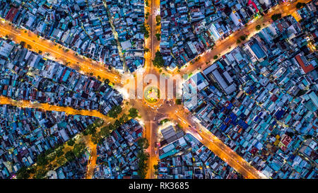 Nga sau Cong Hoa rond-point ou rond, Ho Chi Minh Ville ou Saigon, Vietnam Banque D'Images