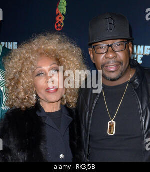 LOS ANGELES, CA - 7 février : Ja'net DuBois, Bobby Brown à Aretha Franklin's 'Amazing Grace' le dépistage à l'inauguration de la 27e édition du Festival panafricain du cinéma à la DGA d'art complexe du théâtre à Los Angeles, Californie le 7 février 2019. Credit : Koi Sojer/Snap'N U Photos/médias Punch Banque D'Images