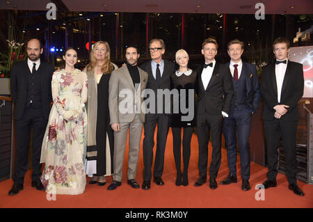 David Dencik, Zoe Kazan, Lone Scherfig, Tahar Rahim, Bill Nighy, Andrea Riseborough, Esben Smed, Nicolaj Kopernikus et Caleb Landry Jones assistant à l'ouverture du festival avec la 'La bonté des étrangers' première au 69e Festival International du Film de Berlin Berlinale Berlinale 2019 / au palais le 7 février 2019 à Berlin, Allemagne. Dans le monde d'utilisation | Banque D'Images