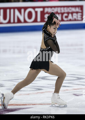 Anaheim, Californie, USA. Feb 8, 2019. Christy Yi Leung de Hong Kong de la concurrence de la Chine dans les dames style libre au cours de l'ISU Four Continents Figure Skating Championship au Honda Center d'Anaheim, Californie, le 8 février 2019. Ringo : crédit Chiu/ZUMA/Alamy Fil Live News Banque D'Images