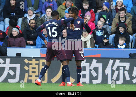 Huddersfield, UK. 09Th Feb 2019. Alex Iwobi d'Arsenal (17) célèbre avec ses coéquipiers après avoir marqué son 1er but équipes. Premier match de championnat, Huddersfield Town v Arsenal, à la John Smith's Stadium à Huddersfield le samedi 9 février 2019. Cette image ne peut être utilisé qu'à des fins rédactionnelles. Usage éditorial uniquement, licence requise pour un usage commercial. Aucune utilisation de pari, de jeux ou d'un seul club/ligue/dvd publications. Photos par Chris Stading/Andrew Orchard la photographie de sport/Alamy live news Crédit : Andrew Orchard la photographie de sport/Alamy Live News Banque D'Images