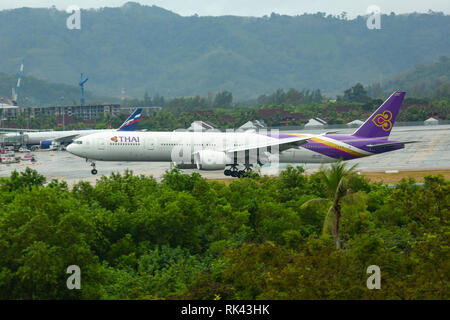 Boeing 777 terres Thai Airways Banque D'Images