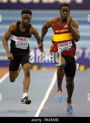 Dwain Chambers en action pendant la chauffe de 60 millions d'hommes, au cours de la première journée de l'athlétisme amateur britannique SPAR Indoor Championships à Arena de Birmingham. Banque D'Images