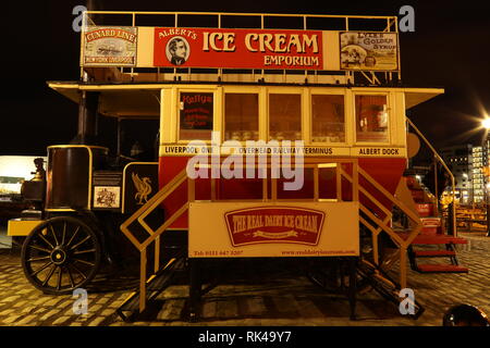 Thorneycroft omnibus à vapeur, Albert Dock, Liverpool, Angleterre, Royaume-Uni Banque D'Images