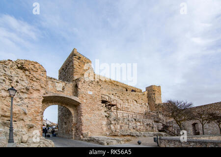 Cuenca, Espagne ; Février 2017 : Ruines du château médiéval de Cuenca, Espagne Banque D'Images