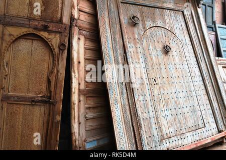 La Splendeur de vieilles portes belle vieille porte marocaine. Marrakech, Maroc. Banque D'Images