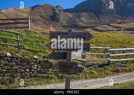 Signes en appartement inge Tyrol du sud Banque D'Images