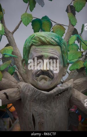 Foto Iacopo Giannini/LaPresse09-02-2019 Viareggio (Lucca) ItaliacronacaHa avuto inizio sul Lungomare di Viareggio la 146 edizione del famoso carnevale, onu occhio operanti alle tematiche delle donne. Tra le caricature pi&# xf9 ; celebri che si trovano carri mascherati troviamo sui grandi, Frida Kahlo, Conte, Salvini, Di Maio e soprattutto Trump Nella Foto : le immagini della manifestazione Banque D'Images