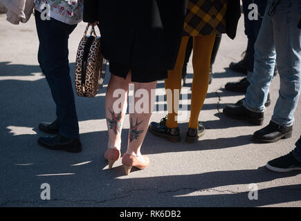 Malaga, Espagne. Feb 9, 2019. Les jambes d'une femme tatouée vu pendant le festival.Des milliers de personnes du monde entier se réunissent chaque année au cours de la Rockin' Race Jamboree International Festival de quatre jours à Torremolinos, un lieu de rencontre pour tous les amateurs de rockabilly et de la musique swing. Credit : Jésus Merida/SOPA Images/ZUMA/Alamy Fil Live News Banque D'Images