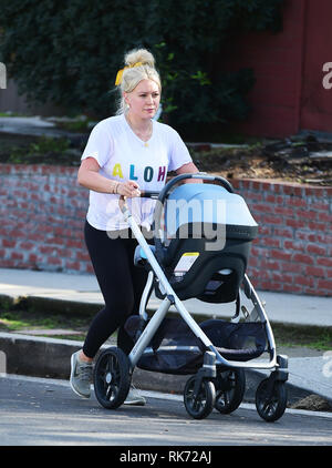 Hilary Duff et sa fille Violet Banques Koma dehors et environ dans la région avec : Hilary Duff, Koma Violet Banques Où : Los Angeles, California, United States Quand : 09 Jan 2019 Credit : WENN.com Banque D'Images