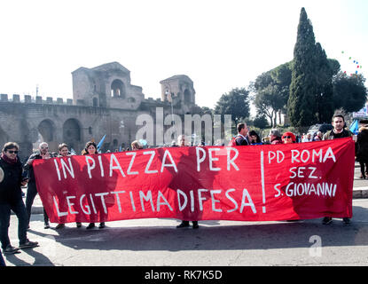 Rome, Italie. 09Th Feb 2019. Manifestation nationale à Rome des trois principaux syndicats italiens, CGIL-CISL-UIL avec le slogan "l'avenir au travail' contre la politique économique du gouvernement sur l'avenir et de croissance, d'appeler à des actions concrètes pour les travailleurs et les retraités, pour les jeunes, pour le développement, la croissance et les droits sociaux. Credit : Patrizia Cortellessa/Pacific Press/Alamy Live News Banque D'Images